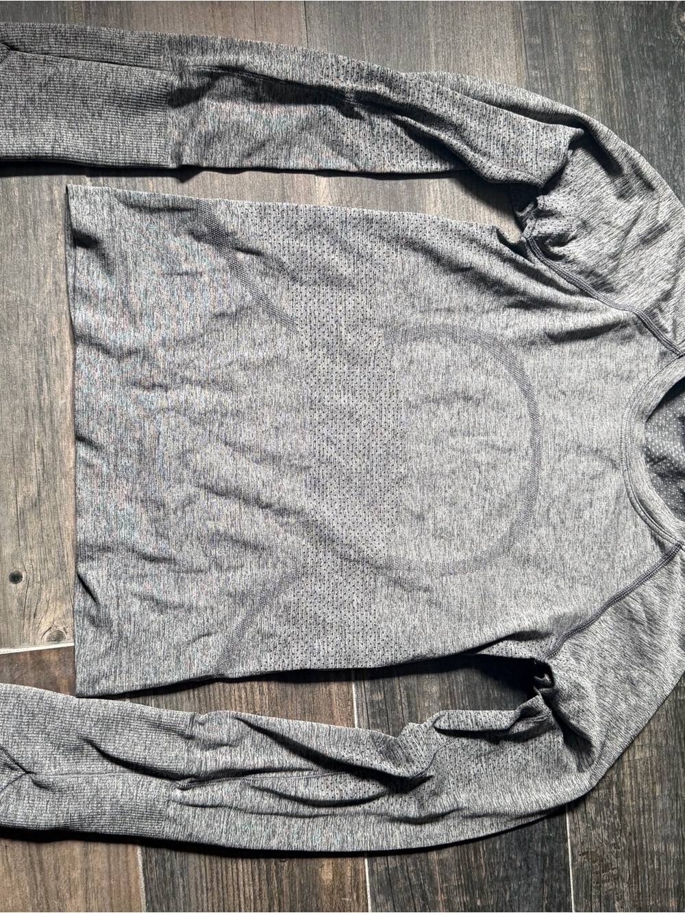 lululemon athletica Gray Long-Sleeve Performance Tee